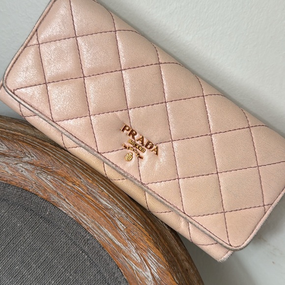 QUILTED LEATHER PRADA WALLET - Picture 1 of 15
